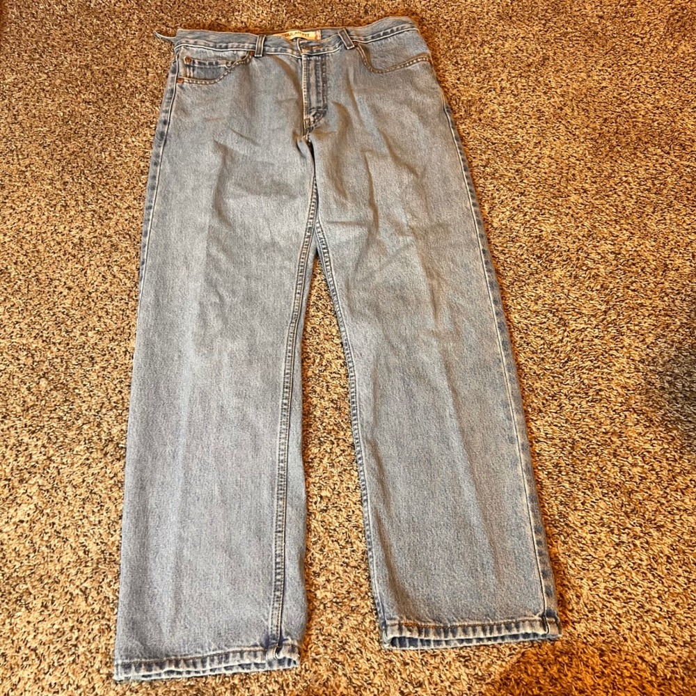 Levi's 505 Jeans Regular Fit Light Wash Denim Pant Men W34 L30. Broken belt loop